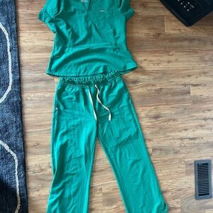 Figs Green Scrub Set